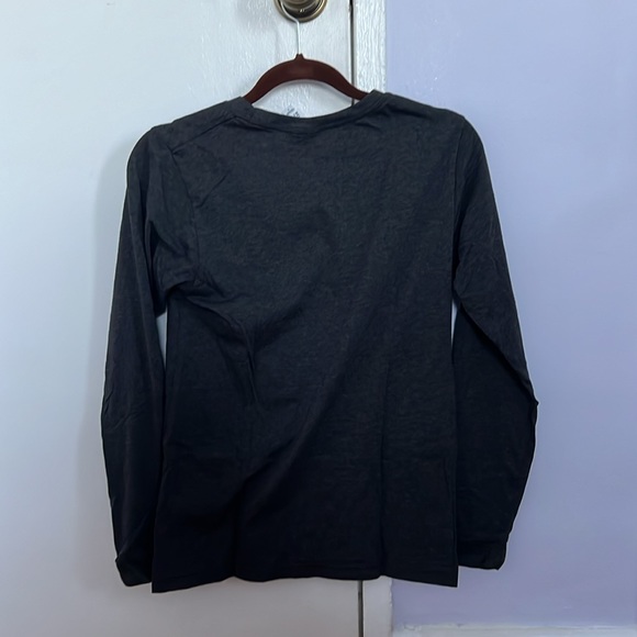 Amazon New York Long Sleeve - Picture 4 of 4